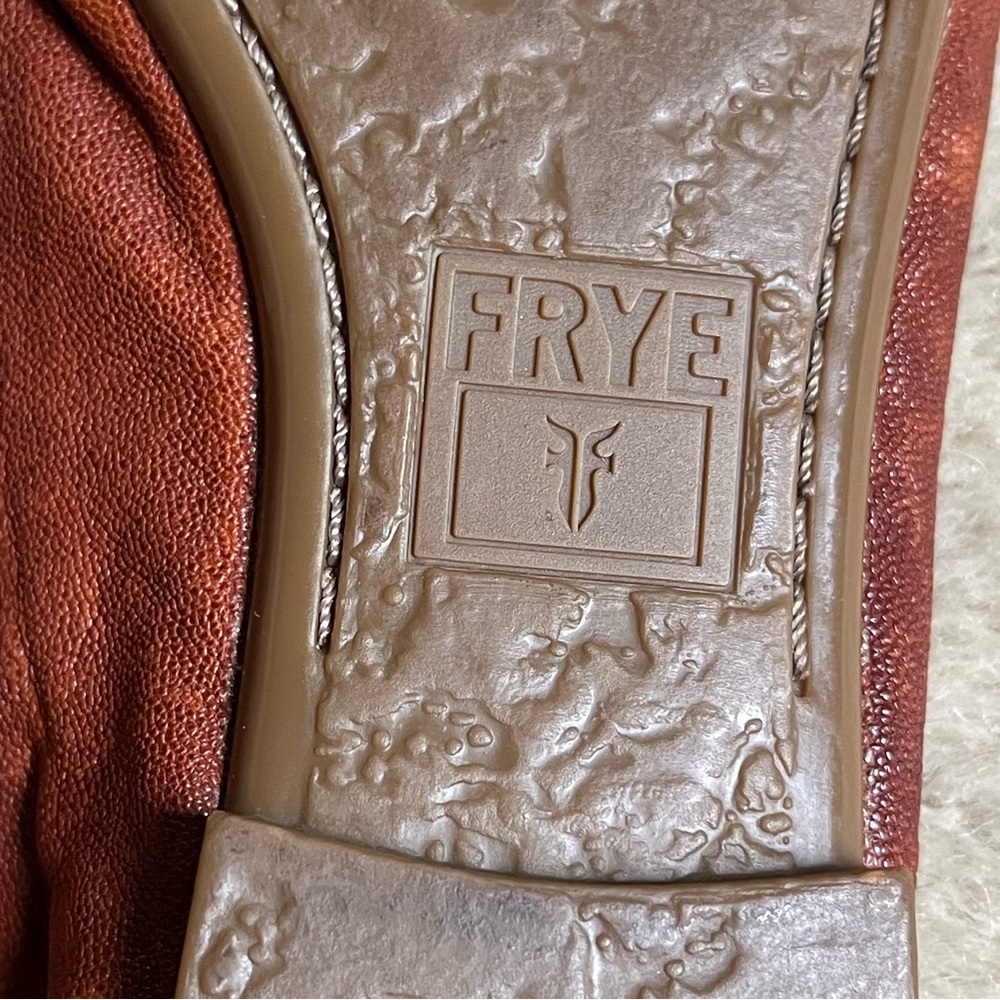 Frye Youth Carson Ballet Flats - Picture 8 of 12